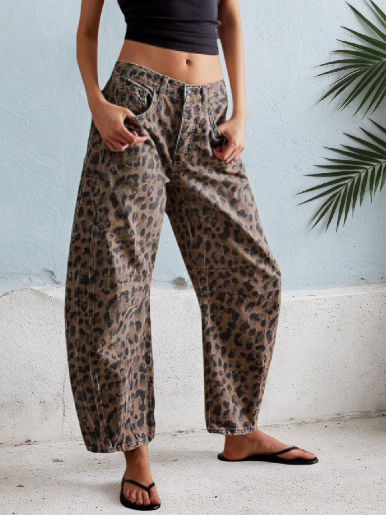New Women's Leopard Print Curved Knife Jeans, Cut Pants, Built-in Zipper Closure, Mid Waist Jeans