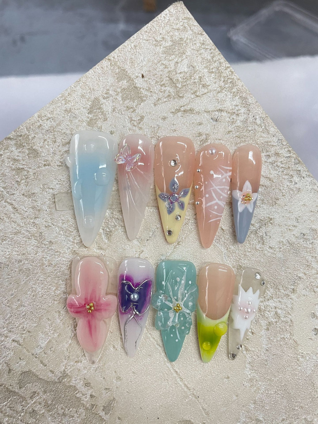 Hand-painted Three-dimensional Carved High Class Elegant Long Hand-worn Armor Hand-made